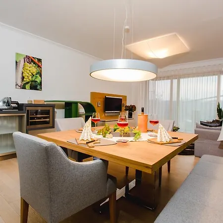 Wohnen Im Wein アパート